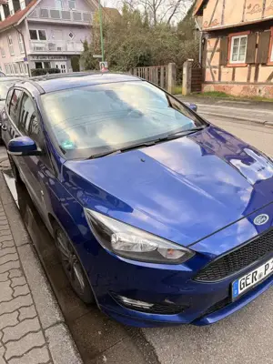 Ford Focus Turnier 1.0 EcoBoost Start-Stopp-System ST-Line