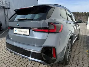 BMW X1 sDrive18dA M-Sport AHK SHZ DrivAss Parkass Bild 4