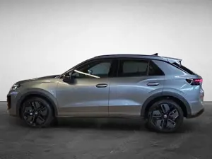 Volkswagen T-Roc 1.5 eTSI DSG R-Line IQ Light Bild 4