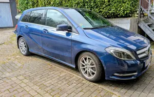 Mercedes-Benz B 200 Sportausführung- Panoramadach