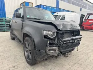 Land Rover Defender 110 X-Dynamic HSE