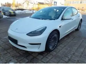 Tesla Model 3 PERFORMANCE DUAL-MOTOR NAVI/LED/PANO/DAB Bild 5