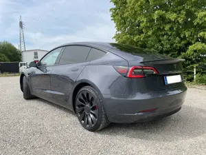 Tesla Model 3 Bild 4