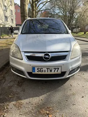 Opel Zafira 1.9 CDTI Automatik Edition