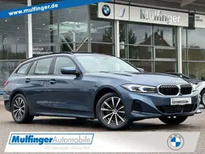 BMW 320 d T. HUD ACC SurView.PanoD.Har/Kard.Lenkradh