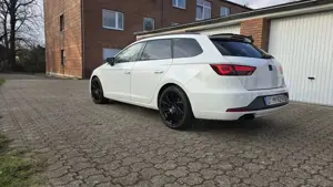 SEAT Leon ST 1.8 TSI StartStop DSG FR TÜV NEU!!!