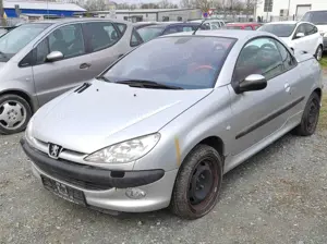 Peugeot 206 CABRIO 1.6 KLIMAA LEDER SHZ ALU SERVO ABS USB AUX