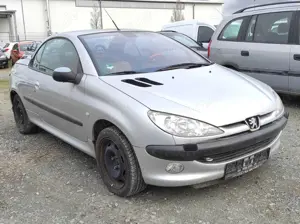 Peugeot 206 CABRIO 1.6 KLIMAA LEDER SHZ ALU SERVO ABS USB AUX
