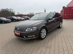 Volkswagen Passat Variant 2.0 TSI*DSG*BI-XENON*NAVI*4xSHZ*SIDE ASSIST*PANORA