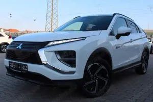 Mitsubishi Eclipse Cross 2.4 R.Kamera Sitzhzg 4WD