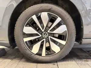 Volkswagen Golf 1.5TSI Goal PDC SHZ Assist ACC Bild 3