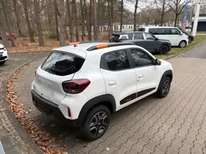Dacia Spring Essential Automat Bild 3