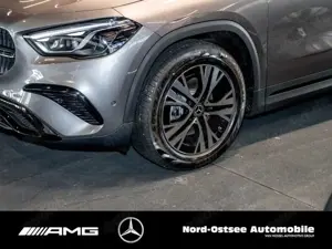 Mercedes-Benz GLA 180 PROGRESSIVE NIGHT PANO AHK DISTRON SOUND Bild 5
