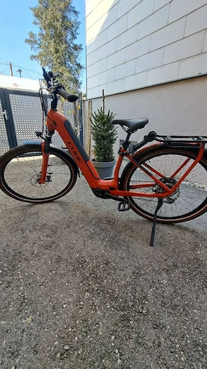 Damen Cube Kathmandu Hybrid 750 xs