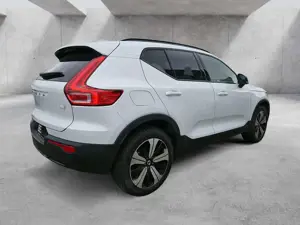 Volvo XC40 T5 Ultimate Dark Recharge Plug-In Hybrid 2WD Bild 4