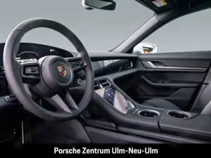 Porsche Taycan Sport Turismo Abstandstempomat LED-Matrix Bild 4