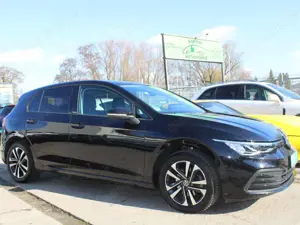 Volkswagen Golf United eTSI