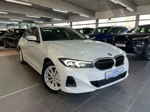 BMW 320 d xDrive Limousine Driving Assist+LED+CURVED