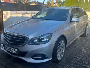 Mercedes-Benz E 220 E 220 T CDI