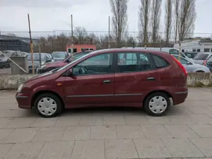 Nissan Almera Tino Basis Bild 2