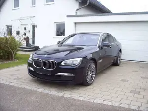 BMW 760 i M Sportpaket Massage/BO/Soft/ESSD/21"/LED