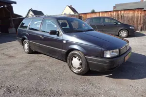 Volkswagen Passat Variant CL 1.8 **Oldtimer**TÜV neu** Bild 4