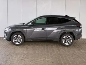 Hyundai TUCSON E-Motion 1.6 T-GDi 2WD HEV / Panoramadach Bild 2