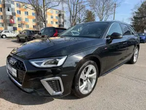 Audi A4 Avant 30 TDI S line/PANO/STANDHZG/AHK/NAVI!!!