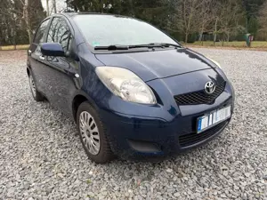 Toyota Yaris Cool 1 Hand Scheckheft TÜV 01/2028 Service Neu