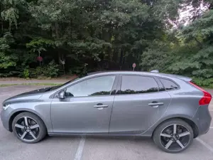 Volvo V40 V40 Diesel D2 Momentum Bild 3