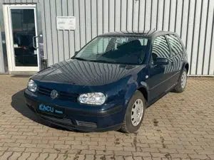 Volkswagen Golf 1.6  Basis KLIMA 1.HAND ZAHNRIEMEN/TÜV NEU