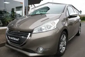 Peugeot 208 Allure 1.Hand "Damenfahrzeug"