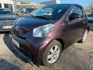 Toyota iQ