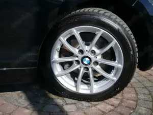 BMW 120 i Sport Line HGSD NAVI W-LAN FACEL. LED Bild 5