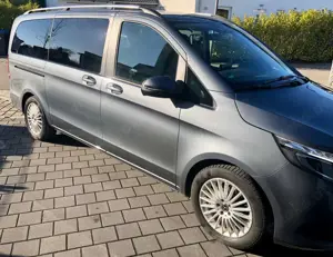 Mercedes-Benz V 220 V 220 (BlueTEC) d lang 7G-TRONIC Edition