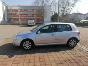 Volkswagen Golf 1.6 benzin Bild 4