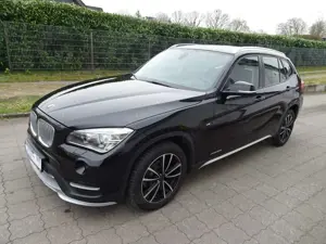 BMW X1 25 d xDrive / xLine / Leder / Navi