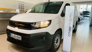Opel Combo -E Cargo XL L2/H1 Wärmep. Sitz-Lenkhzg.