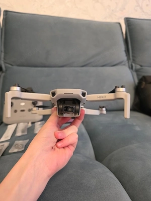 Dji mini 2 fly more combo + Nd Filter Set + 5 Akkus Bild 3