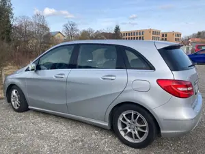 Mercedes-Benz B 180 B 180 CDI (BlueEFFICIENCY) 7G-DCT