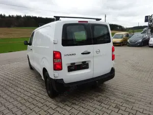 Opel Vivaro Edition M (L2)/Klima/PDC h/AHK Bild 3