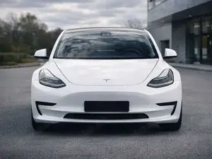 Tesla Model 3 Long Range Dual AWD Mwst / 1. Hand Bild 2