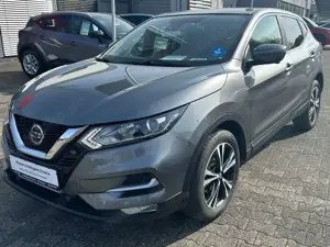 Nissan Qashqai N-Connecta 360° / AT / SHZ / KLIMA / NAVI