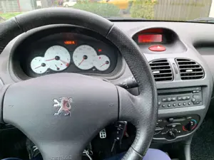 Peugeot 206 Bild 4