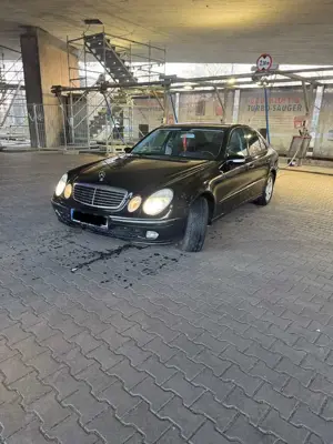 Mercedes-Benz E 200 Kompressor Avantgarde