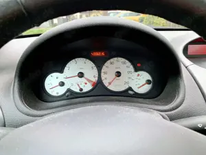 Peugeot 206 Bild 3