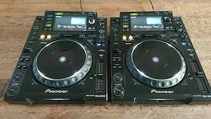 2x pioneer cdj-2000 multiplayer dj set  paar