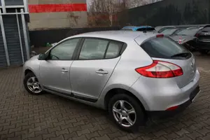 Renault Megane III Lim. 5-trg. Expression Bild 4