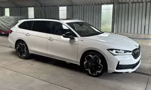 Skoda Superb Vollausstattung  Garantie bis 01/2030 Pano Sport