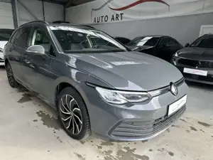 Volkswagen Golf Life Navi Pano AHK SHZ Kamera LED ACC